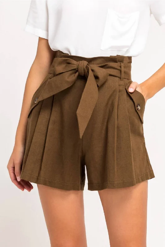 Amina Short In Walnut