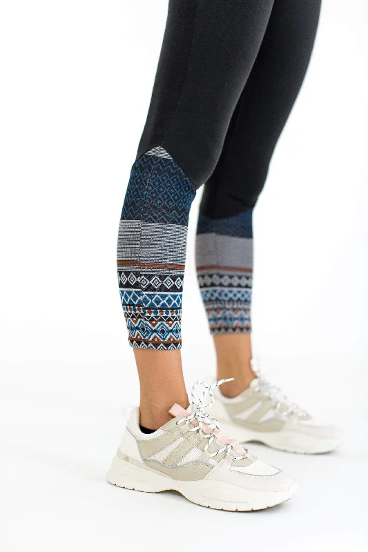 Leggings in Funky Aztec